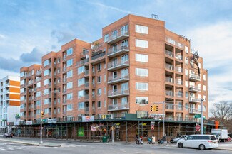 Plus de détails pour 63-14 Queens Blvd, Woodside, NY - Local commercial à louer