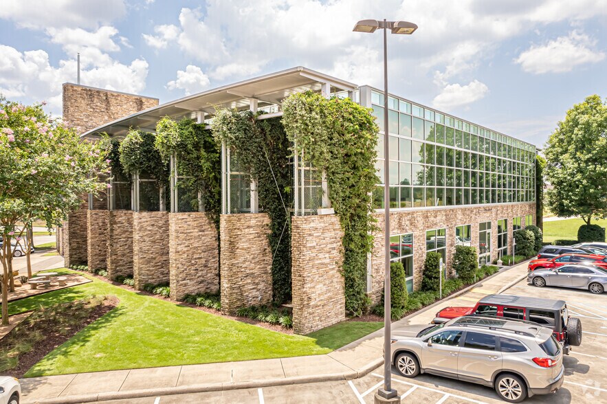 7031 Commerce Cir, Baton Rouge, LA à louer - Photo de l’immeuble – Image 3 sur 20