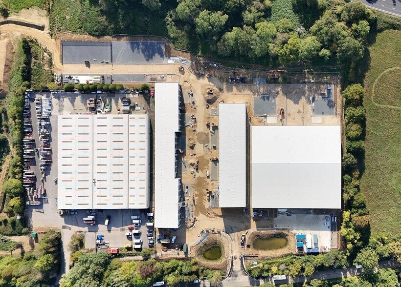 London Rd, Send à louer - Photo de l’immeuble – Image 3 sur 6