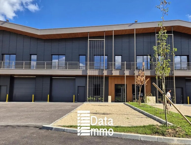 Industriel/Logistique dans Coupvray à louer - Photo de l’immeuble – Image 2 sur 10