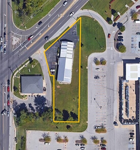 3695 W State Road 45, Bloomington, IN à louer - Photo de l’immeuble – Image 3 sur 6