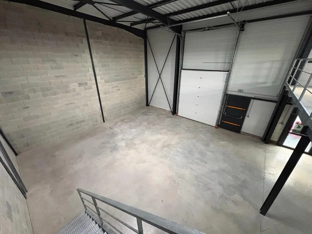 Local d’activités dans Riorges à louer Photo intérieure– Image 1 sur 5