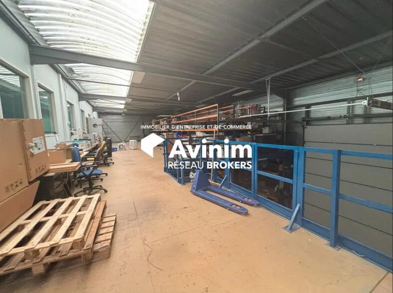 Industriel/Logistique dans Gonesse à vendre - Photo de l’immeuble – Image 3 sur 7