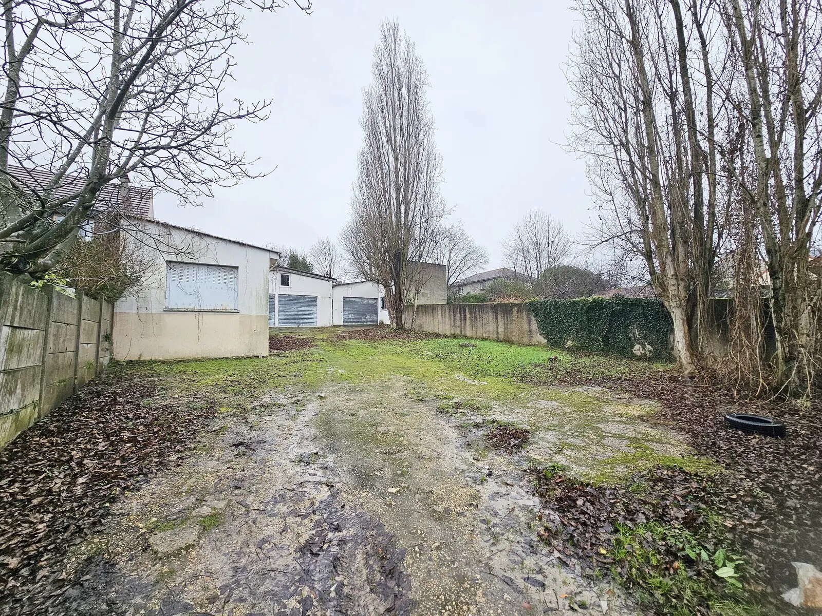 Local d'activités dans Champigny-sur-Marne à vendre Photo de l’immeuble– Image 1 sur 11