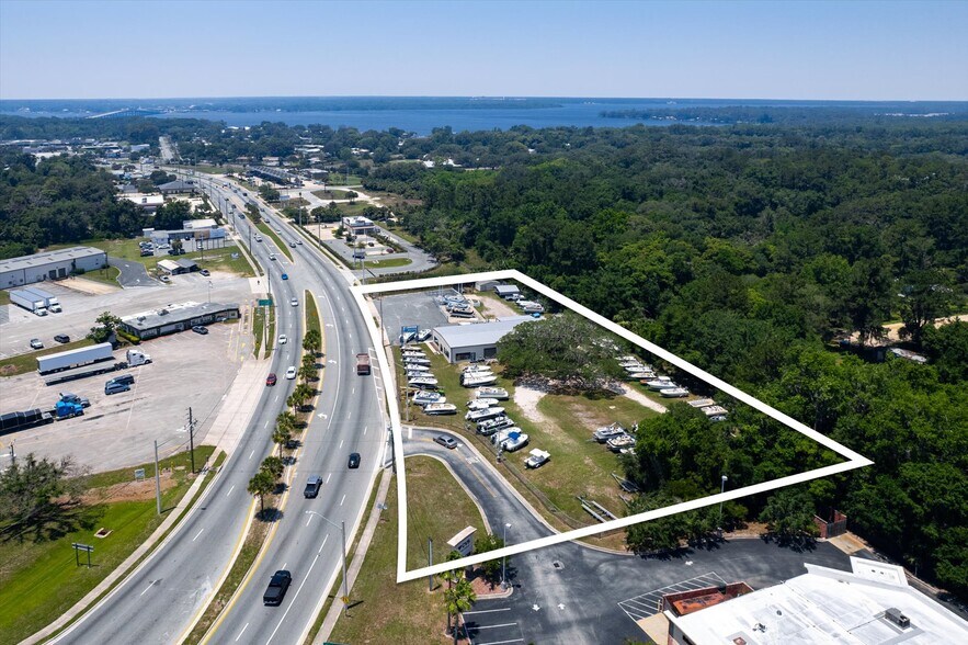 228 S US Highway 17, East Palatka, FL à vendre - Photo de l’immeuble – Image 2 sur 13