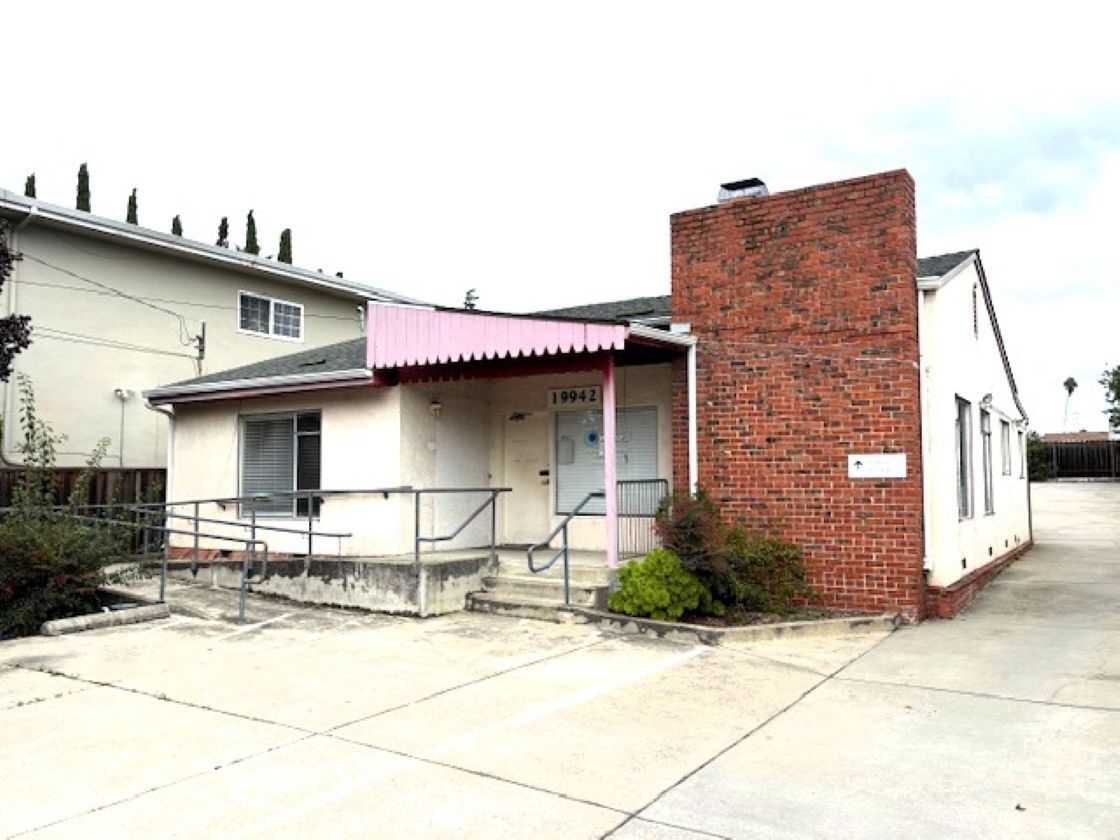 19942 Lake Chabot Rd, Castro Valley, CA à vendre Photo principale– Image 1 sur 11