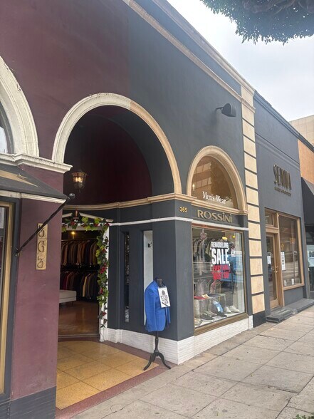 363-371 N Camden Dr, Beverly Hills, CA à louer - Photo de l’immeuble – Image 2 sur 4