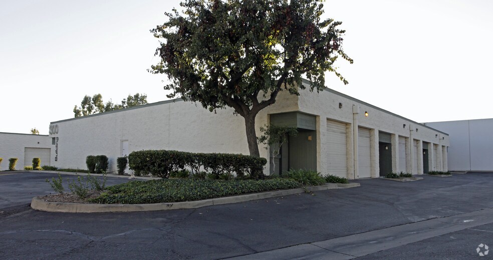 1495 W 9th St, Upland, CA à louer - Photo de l’immeuble – Image 3 sur 3