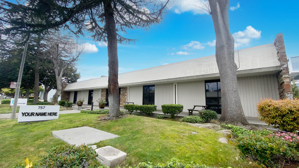 755-757 N Pastoria Ave, Sunnyvale, CA à louer - Photo de l’immeuble – Image 1 sur 9