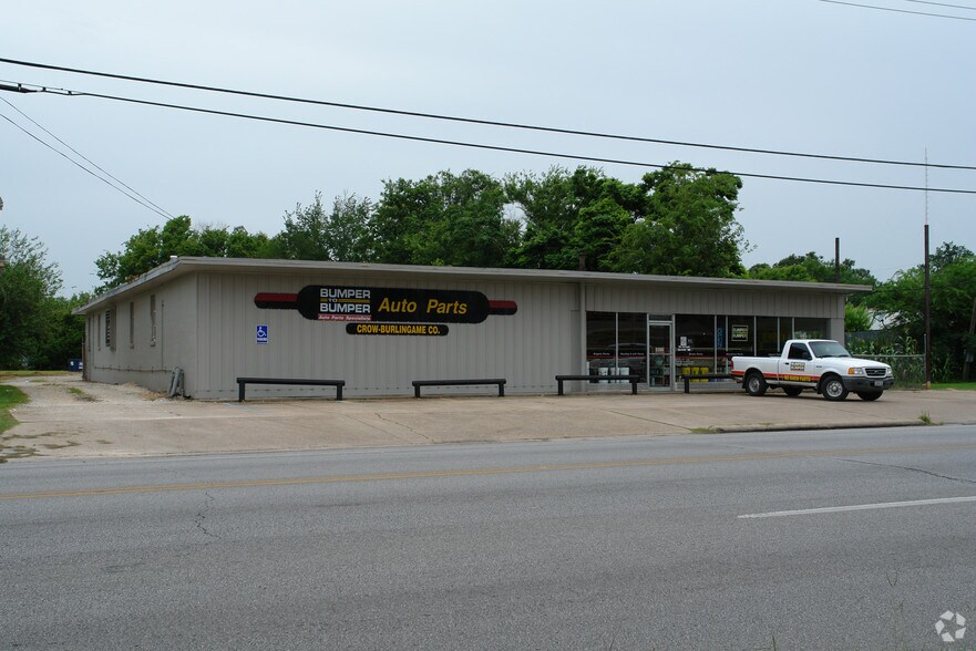 2680 S 4th St, Beaumont, TX à louer - Photo de l’immeuble – Image 1 sur 3