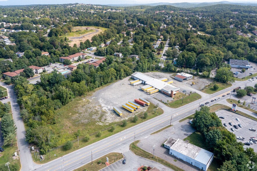 681 Route 211 E, Middletown, NY à vendre - Aérien – Image 2 sur 9