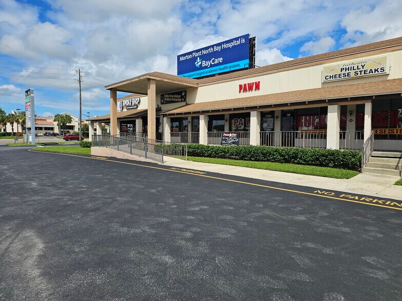 7268 54, New Port Richey, FL à louer - Photo de l’immeuble – Image 3 sur 8