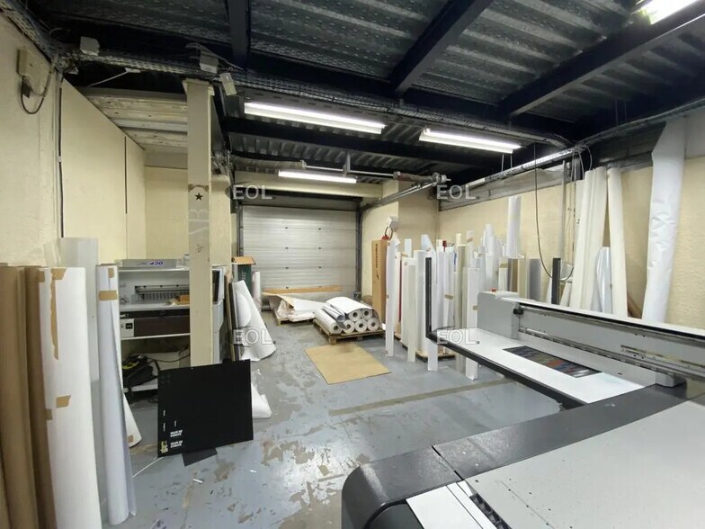 Local d’activités dans Les Ulis à louer - Photo intérieure – Image 3 sur 8