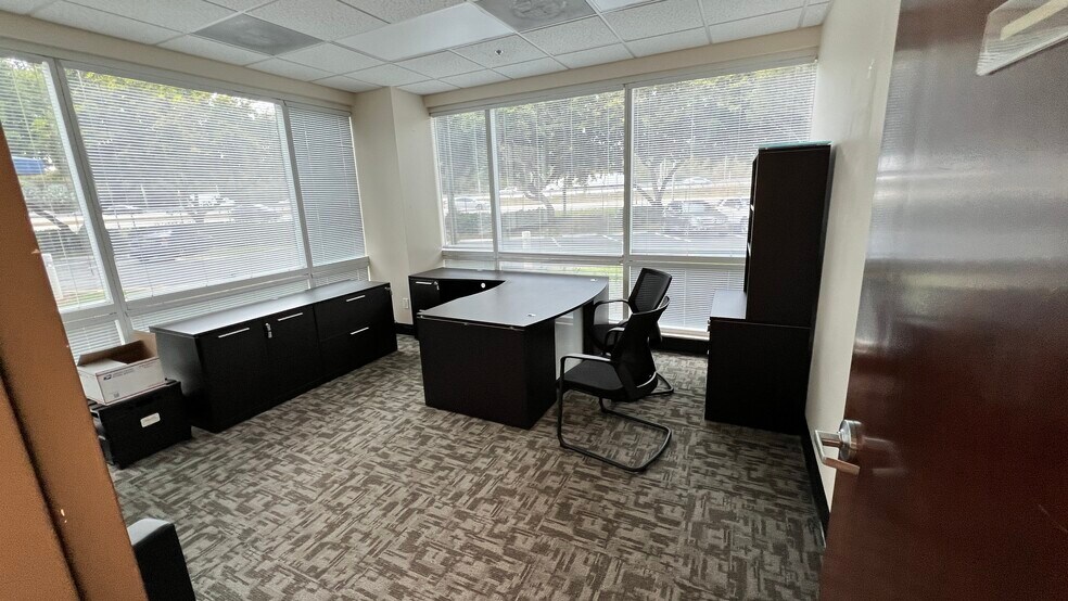1571 Sawgrass Corporate Pky, Sunrise, FL à louer - Photo intérieure – Image 2 sur 12