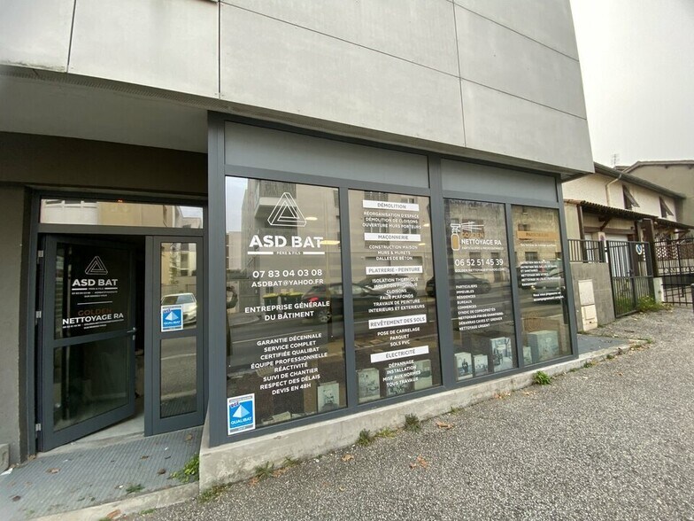 Immeuble residentiel dans Feyzin à vendre - Photo de l’immeuble – Image 1 sur 8