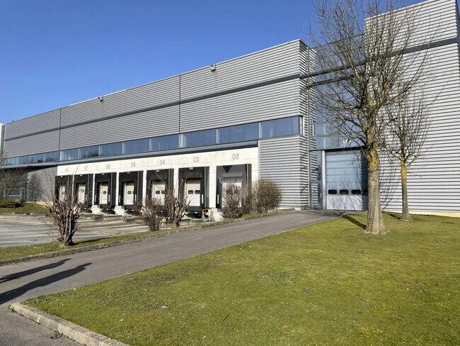Plus de détails pour Industriel/Logistique à louer