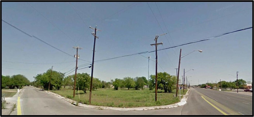 1035-1049 Old Hwy 90 W, San Antonio, TX à vendre - Photo de l’immeuble – Image 3 sur 7