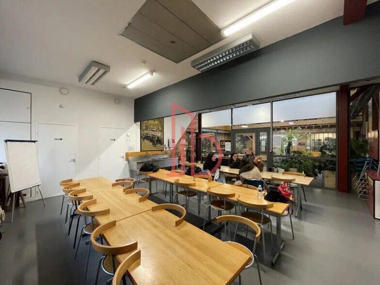 Bureau dans Bègles à louer - Photo de l’immeuble – Image 3 sur 6