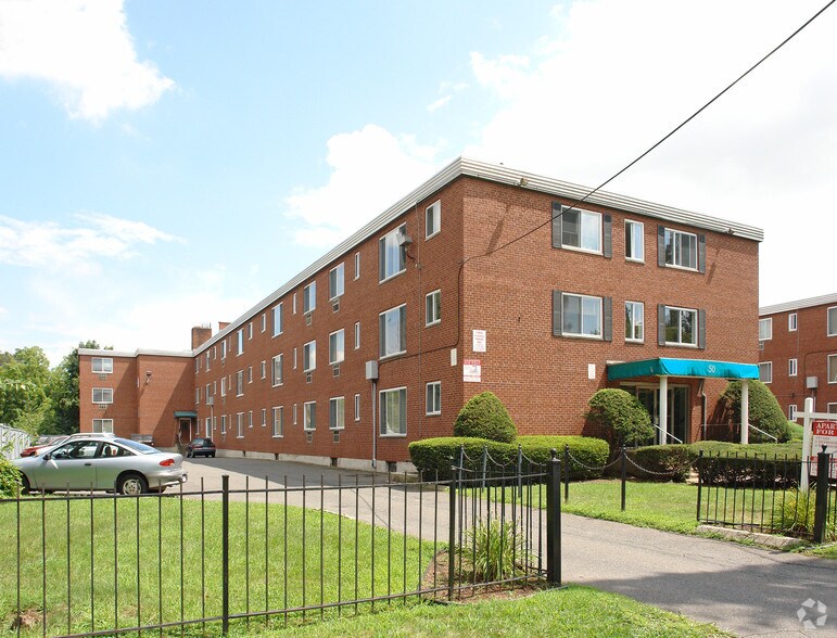 30-50 Forest St, Hartford, CT à vendre - Photo de l’immeuble – Image 2 sur 9