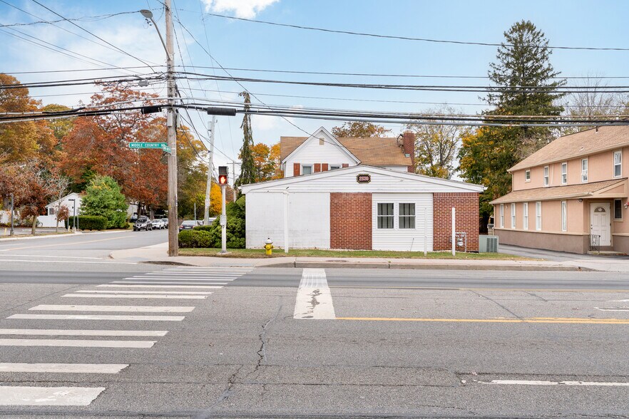 2539 Middle Country Rd, Centereach, NY à vendre - Photo de l’immeuble – Image 3 sur 56