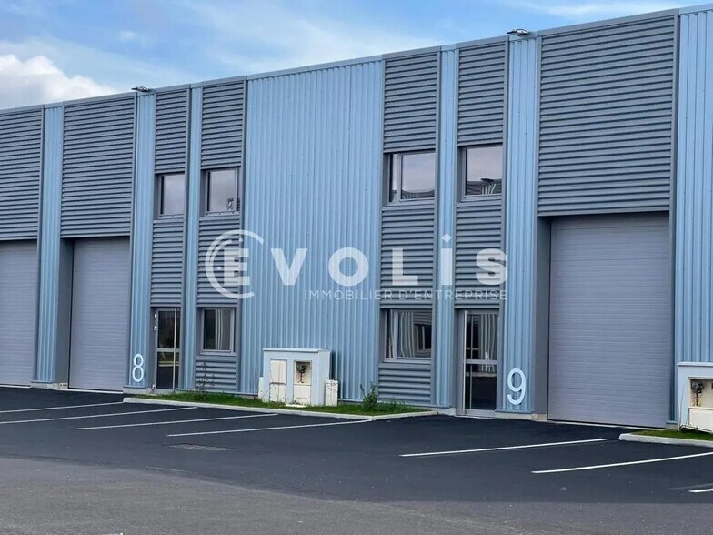 Local d'activités dans Saint-Vulbas à vendre - Photo de l’immeuble – Image 2 sur 22