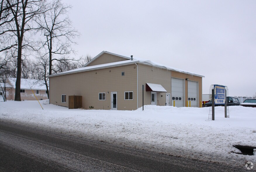 1708 E Cavanaugh Rd, Lansing, MI à vendre - Photo principale – Image 2 sur 5