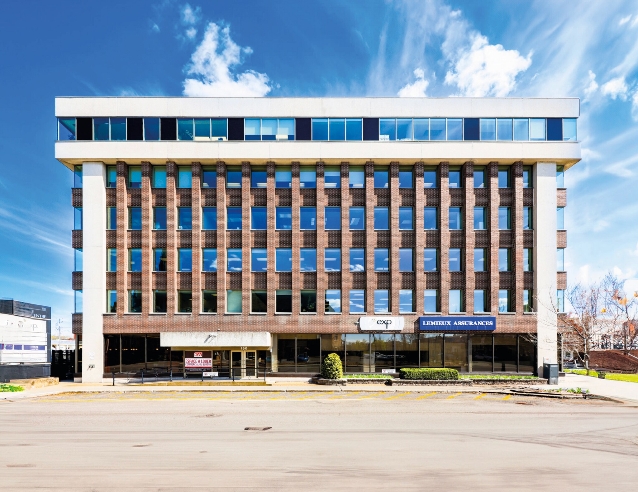 150 Rue Marchand, Drummondville, QC à louer Photo de l’immeuble– Image 1 sur 9