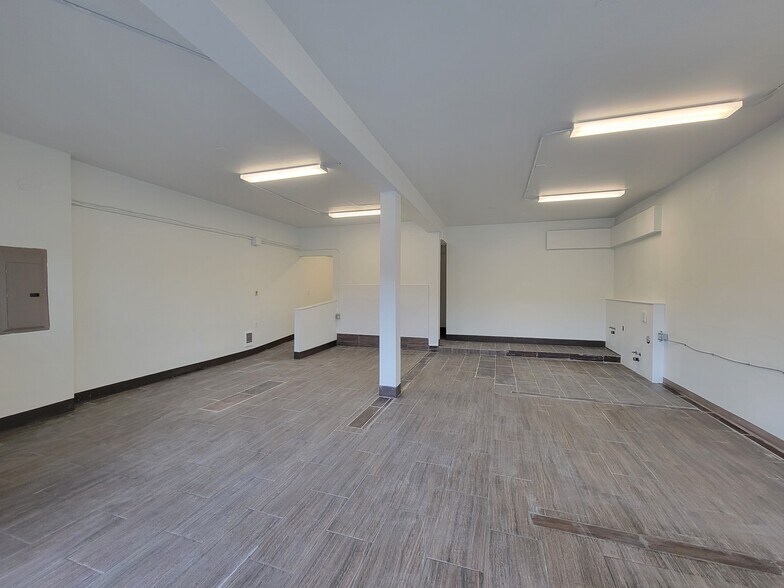2809 Thorndyke Ave W, Seattle, WA à louer - Photo de l’immeuble – Image 3 sur 5