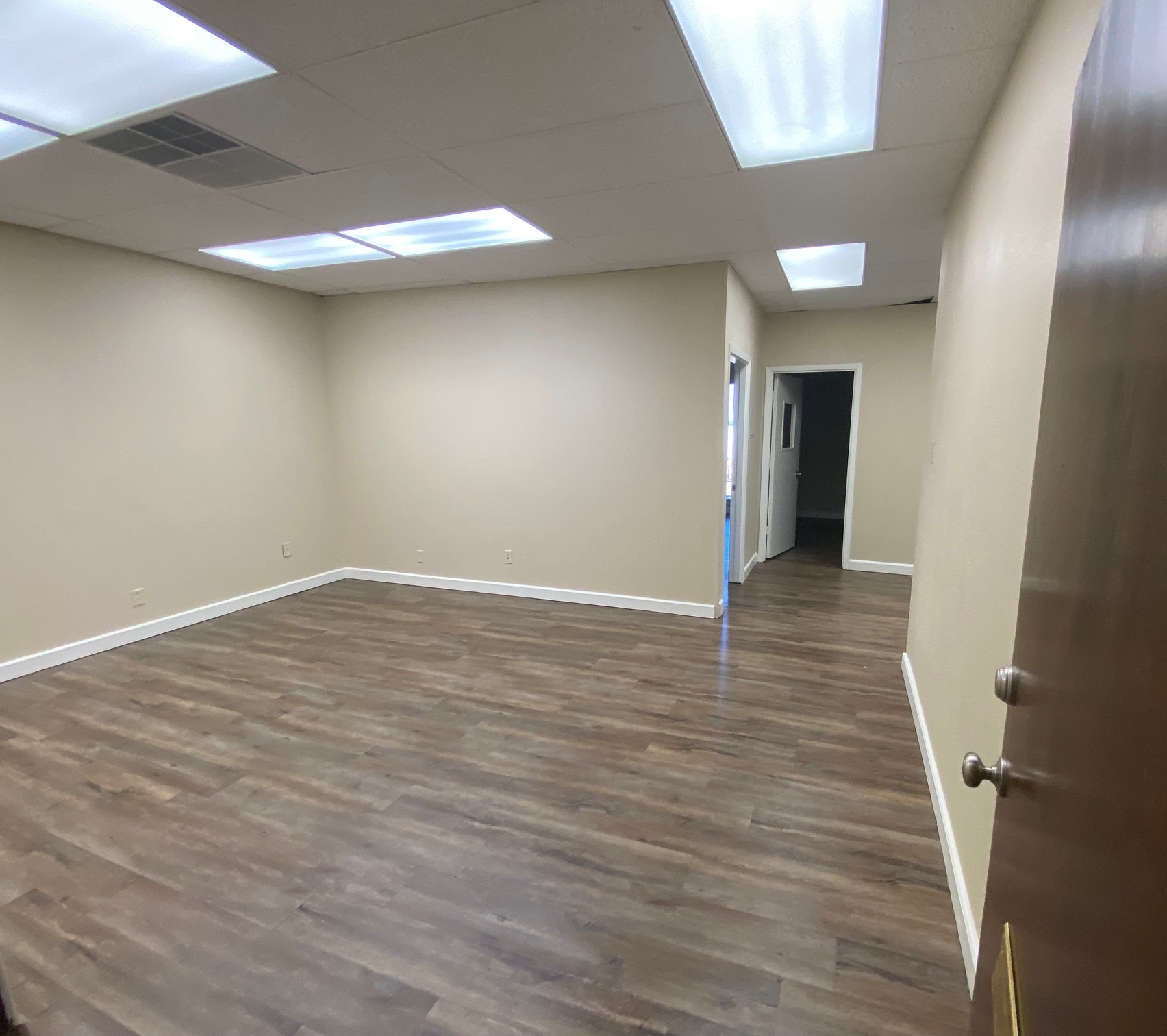 401 E Front St, Tyler, TX à louer Photo intérieure– Image 1 sur 2