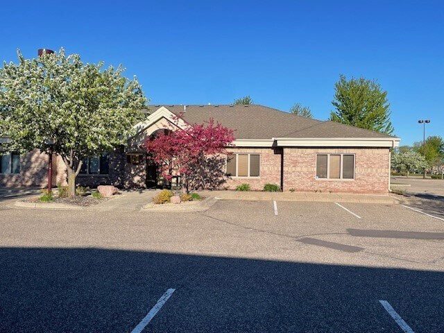 1885 NW Station Parkway, Andover, MN à louer - Photo de l’immeuble – Image 3 sur 4
