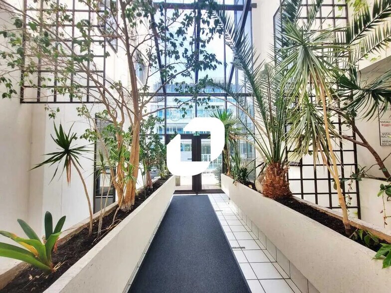 79-81 Rue Pierre Sémard, Châtillon à louer - Photo de l’immeuble – Image 2 sur 15