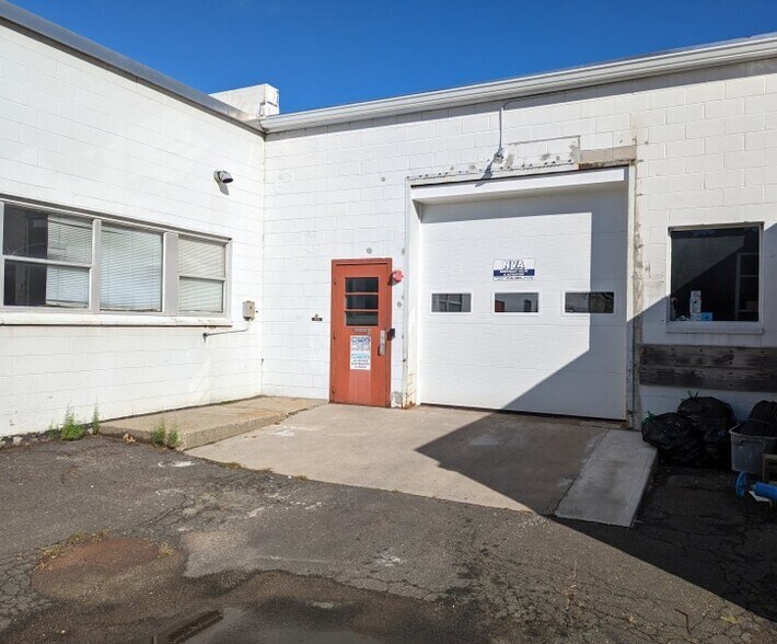 109 Apremont Way, Westfield, MA à louer - Photo de l’immeuble – Image 3 sur 23