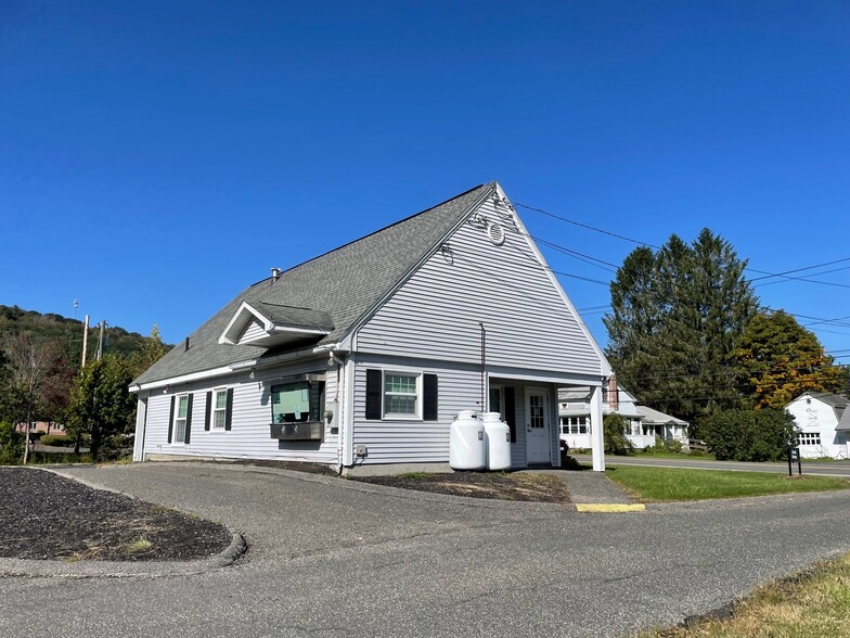 30 E Otis Rd, Otis, MA à louer - Photo de l’immeuble – Image 3 sur 8