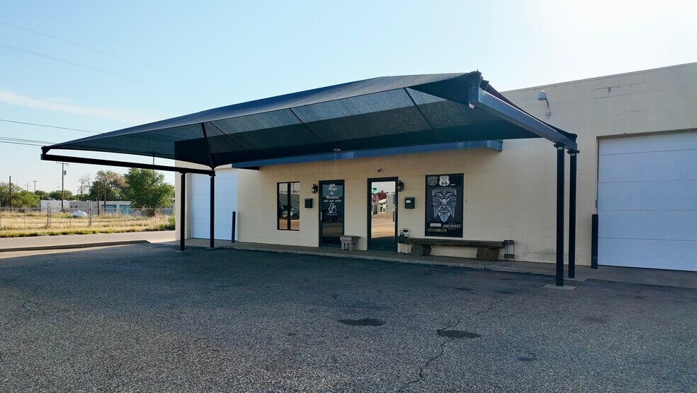 301-311 Paris Ave, Lubbock, TX à louer - Photo de l’immeuble – Image 1 sur 1