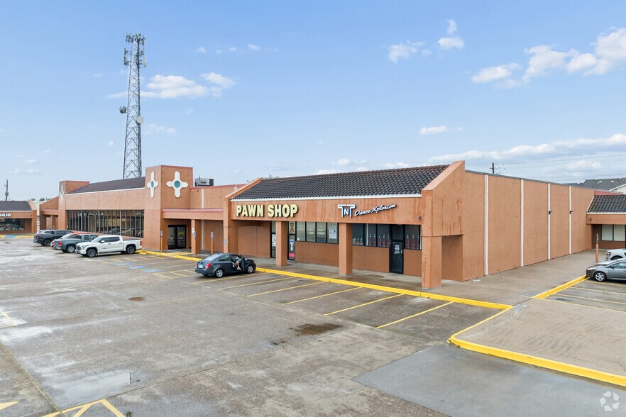 12404-12496 Highway 6, Santa Fe, TX à louer - Photo de l’immeuble – Image 3 sur 20