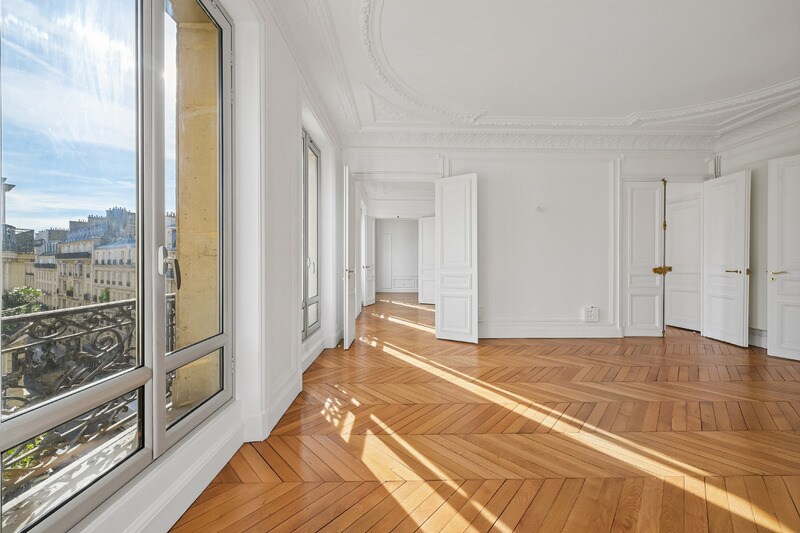 33 Rue De Naples, Paris à louer - Photo de l’immeuble – Image 3 sur 9