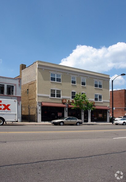 772-798 N Main St portefeuille de 2 biens à vendre sur LoopNet.fr - Photo de l’immeuble – Image 1 sur 1