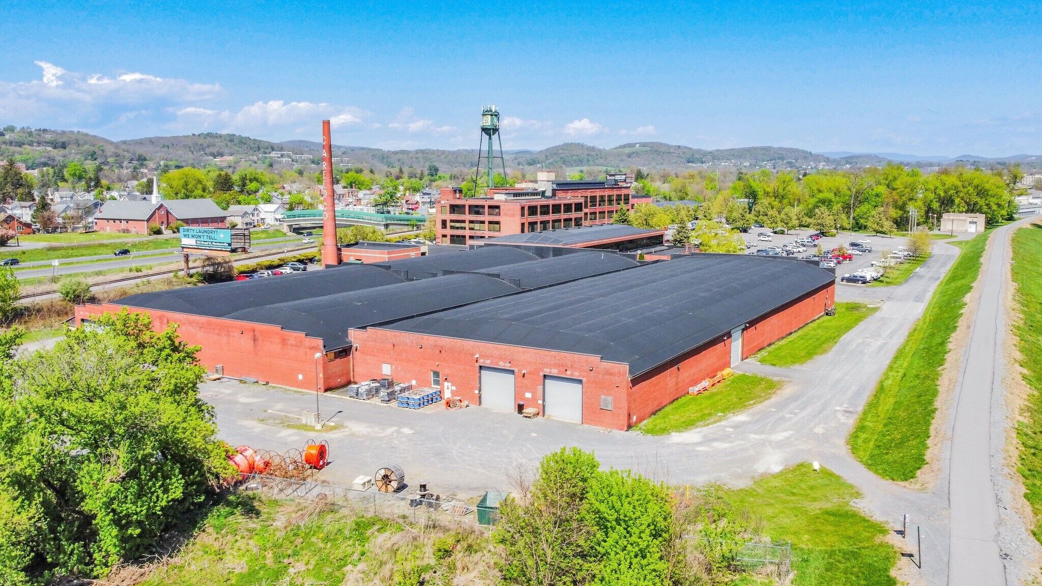 1000 Commerce Park Dr, Williamsport, PA à louer Photo principale– Image 1 sur 9
