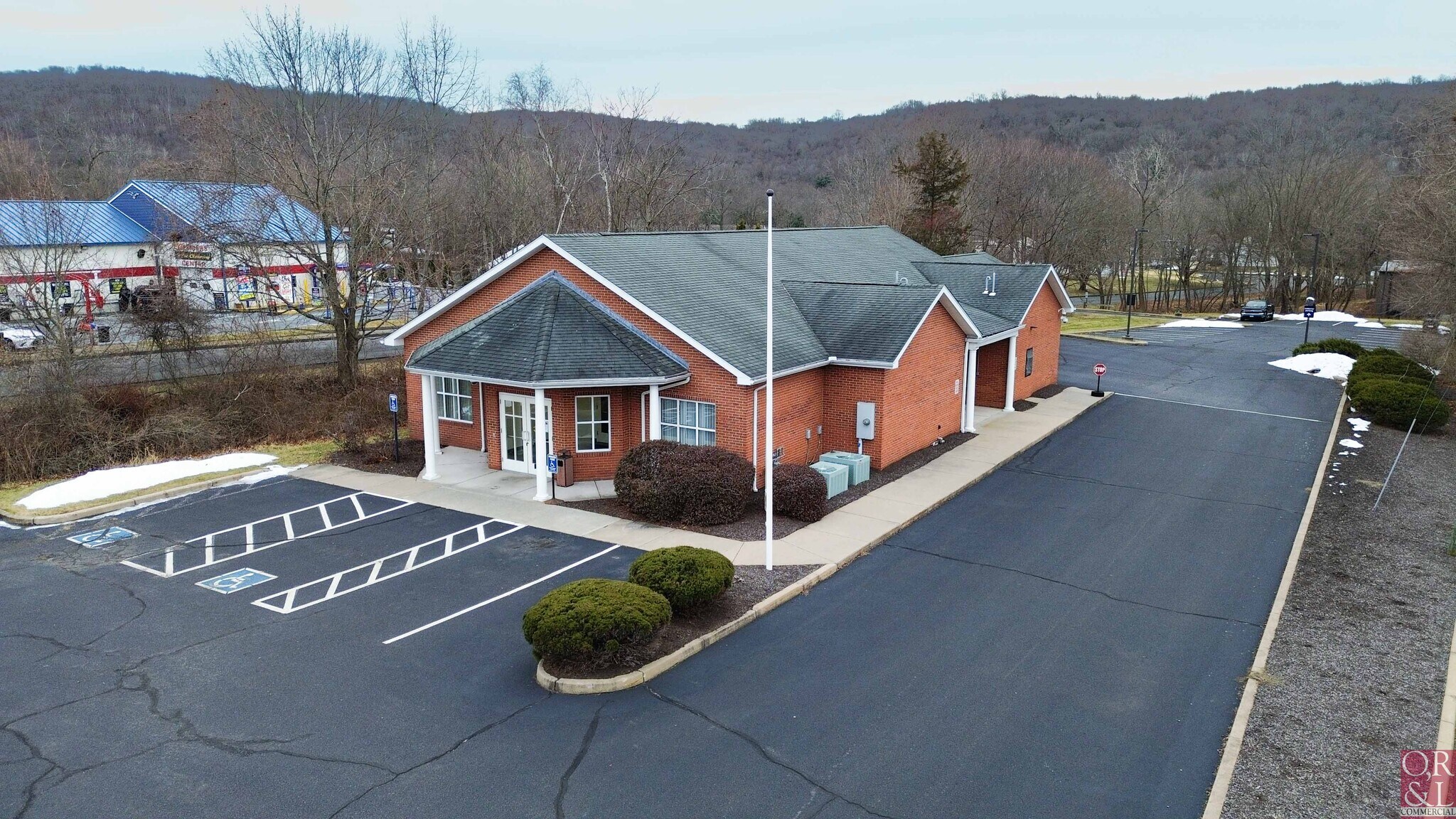 1009 New Haven Rd, Naugatuck, CT à vendre Photo principale– Image 1 sur 24