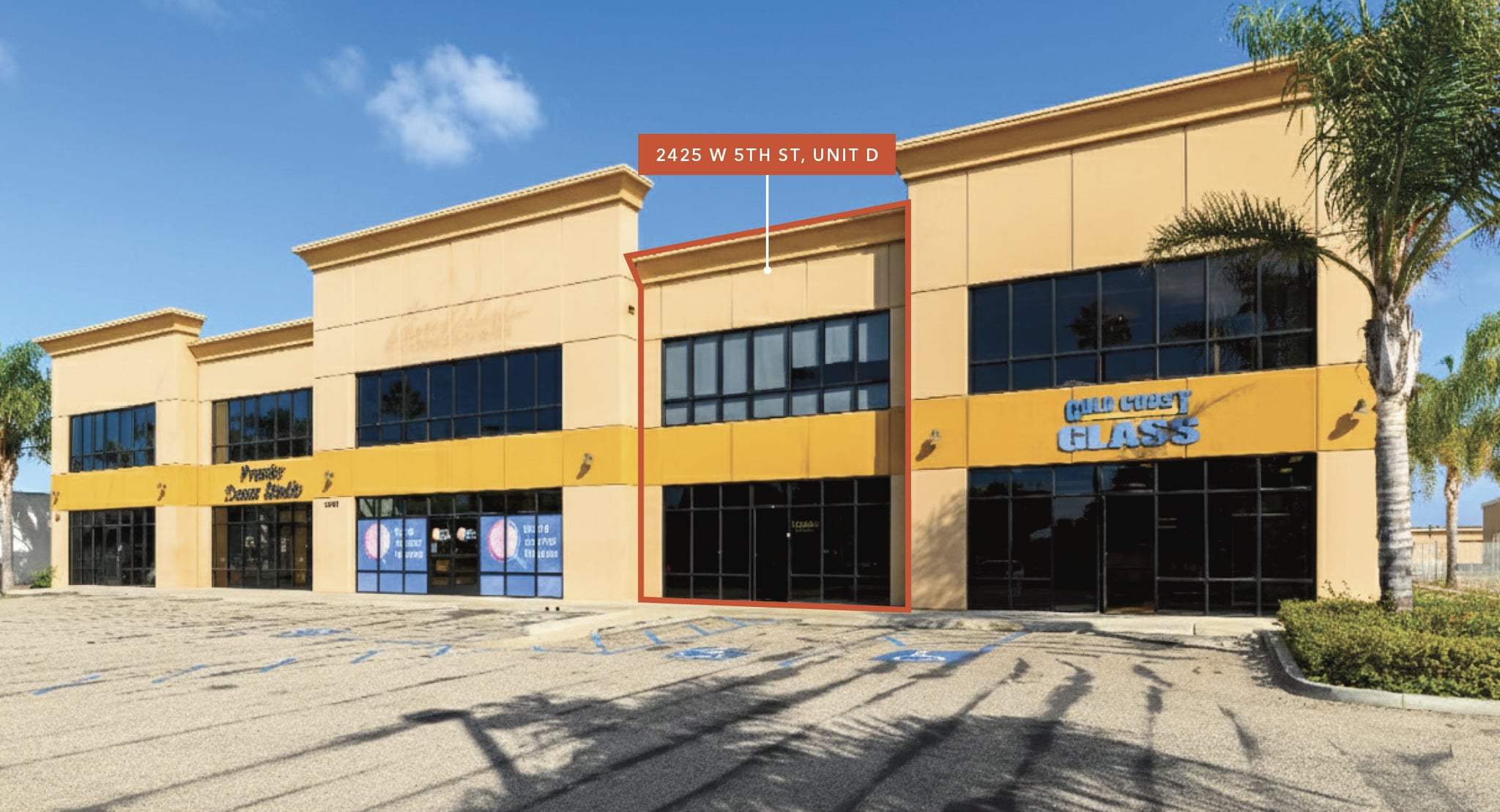 2425 W 5th St, Oxnard, CA à louer Photo intérieure– Image 1 sur 10