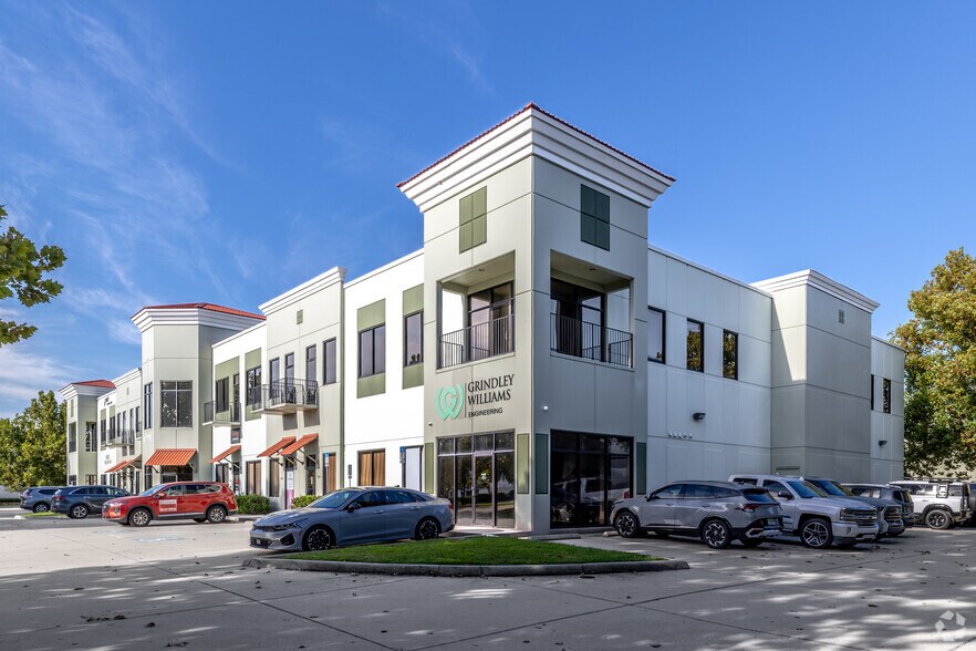 4175 S Pipkin Rd, Lakeland, FL à louer - Photo de l’immeuble – Image 3 sur 10