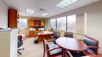 2080 Silas Deane Hwy, Rocky Hill, CT à louer Photo intérieure– Image 2 sur 3