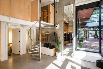 10-14 Water St, Vancouver, BC à louer Photo intérieure– Image 1 sur 7