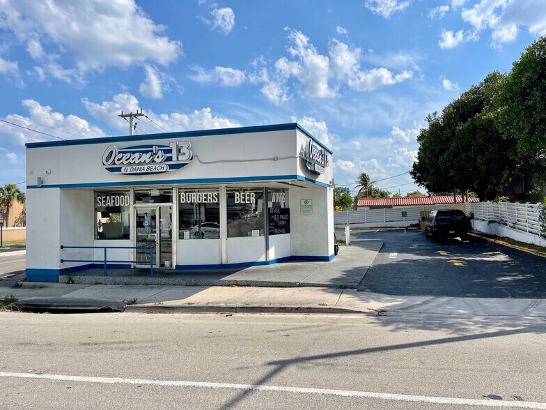 50 E Dania Beach Blvd, Dania Beach, FL à vendre - Photo de l’immeuble – Image 2 sur 12