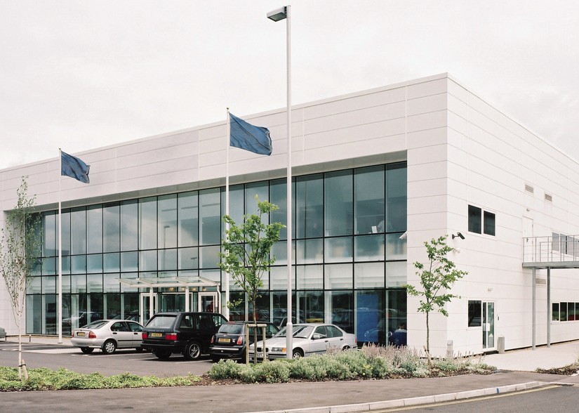 George Curl Way, Southampton à louer - Photo principale – Image 1 sur 5