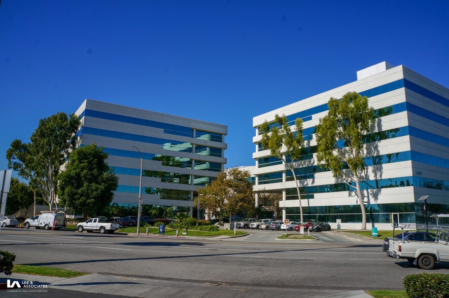 4510 E Pacific Coast Hwy, Long Beach, CA à louer - Photo de l’immeuble – Image 3 sur 5