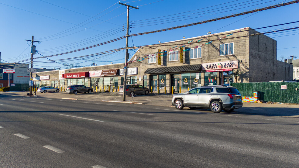 164-44 Cross Bay Blvd, Howard Beach, NY à louer - Photo de l’immeuble – Image 3 sur 3