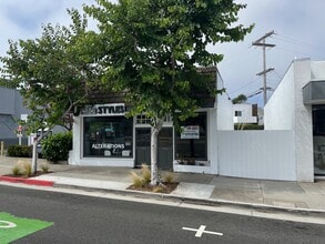 3135 E Coast Hwy, Corona Del Mar, CA à louer Photo de l’immeuble– Image 1 sur 3