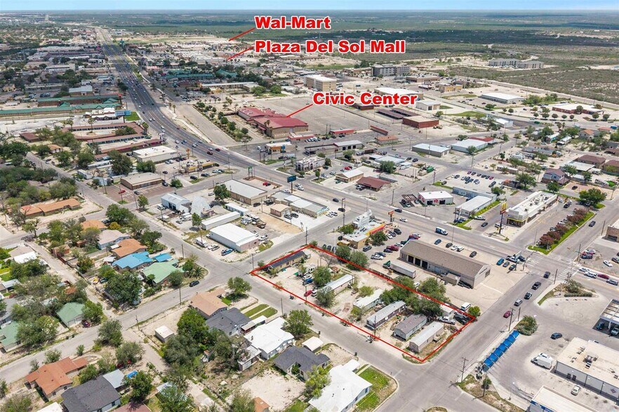 1701 Avenue, Del Rio, TX à vendre - Aérien – Image 2 sur 6