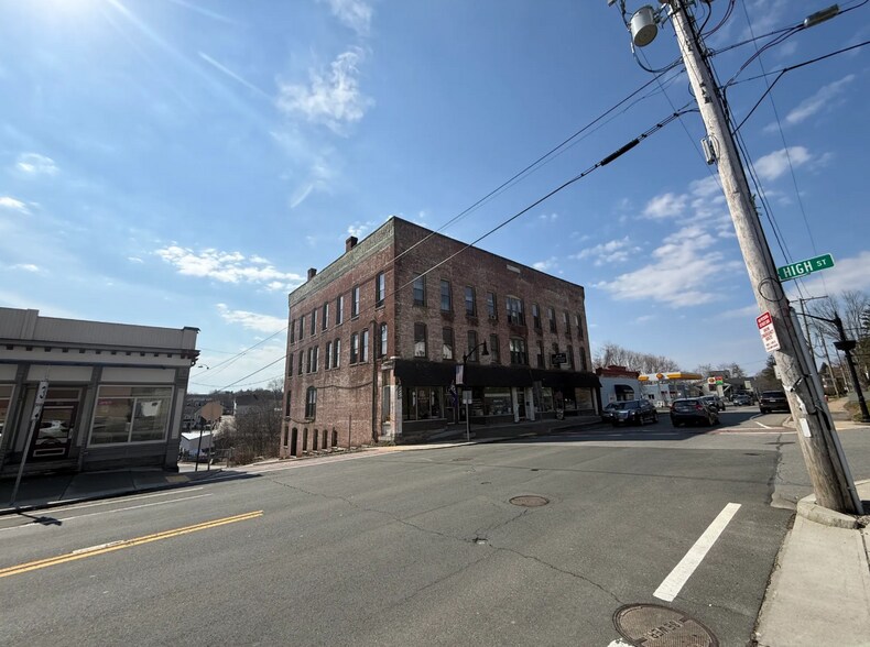 106 Main St, Spencer, MA à vendre - Photo de l’immeuble – Image 2 sur 4